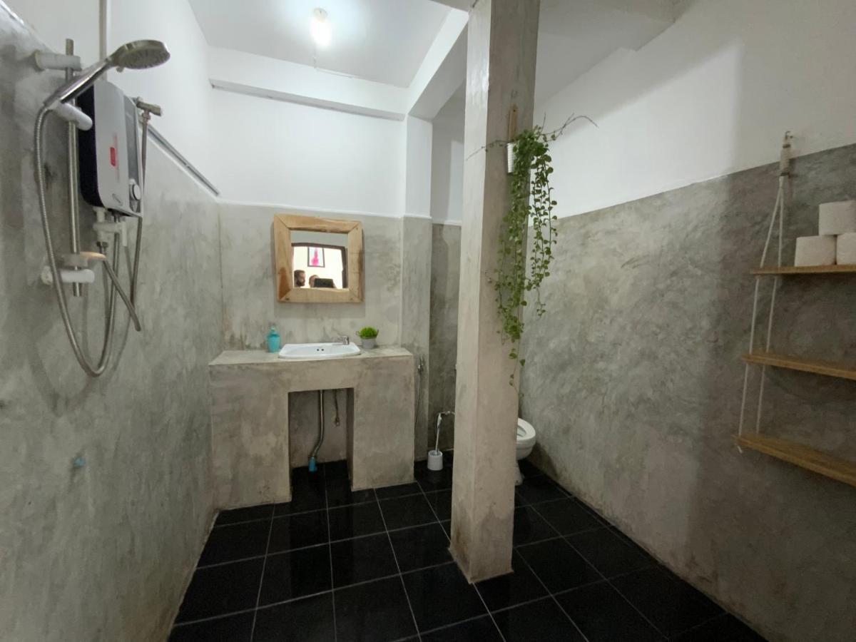 La Casa - Thakhek Hostel Kültér fotó
