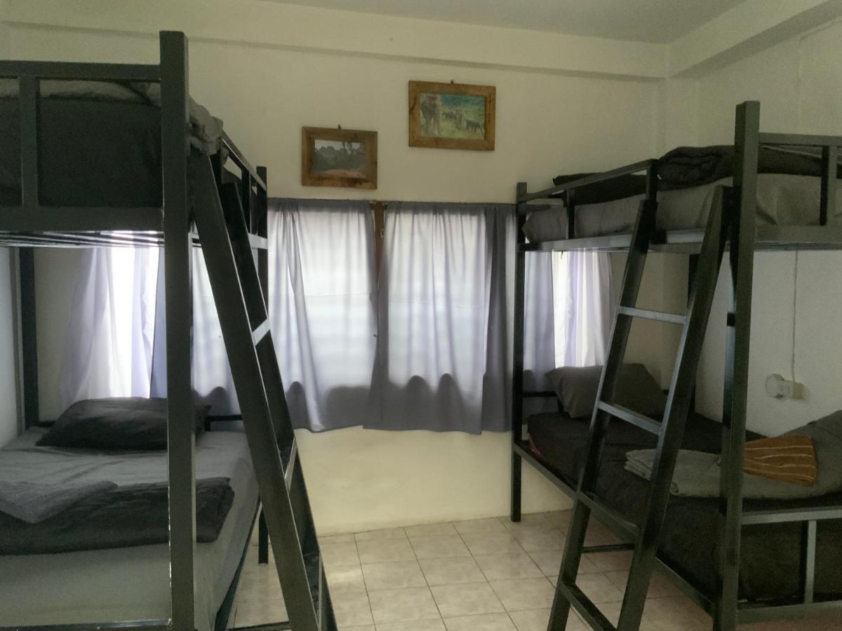 La Casa - Thakhek Hostel Kültér fotó